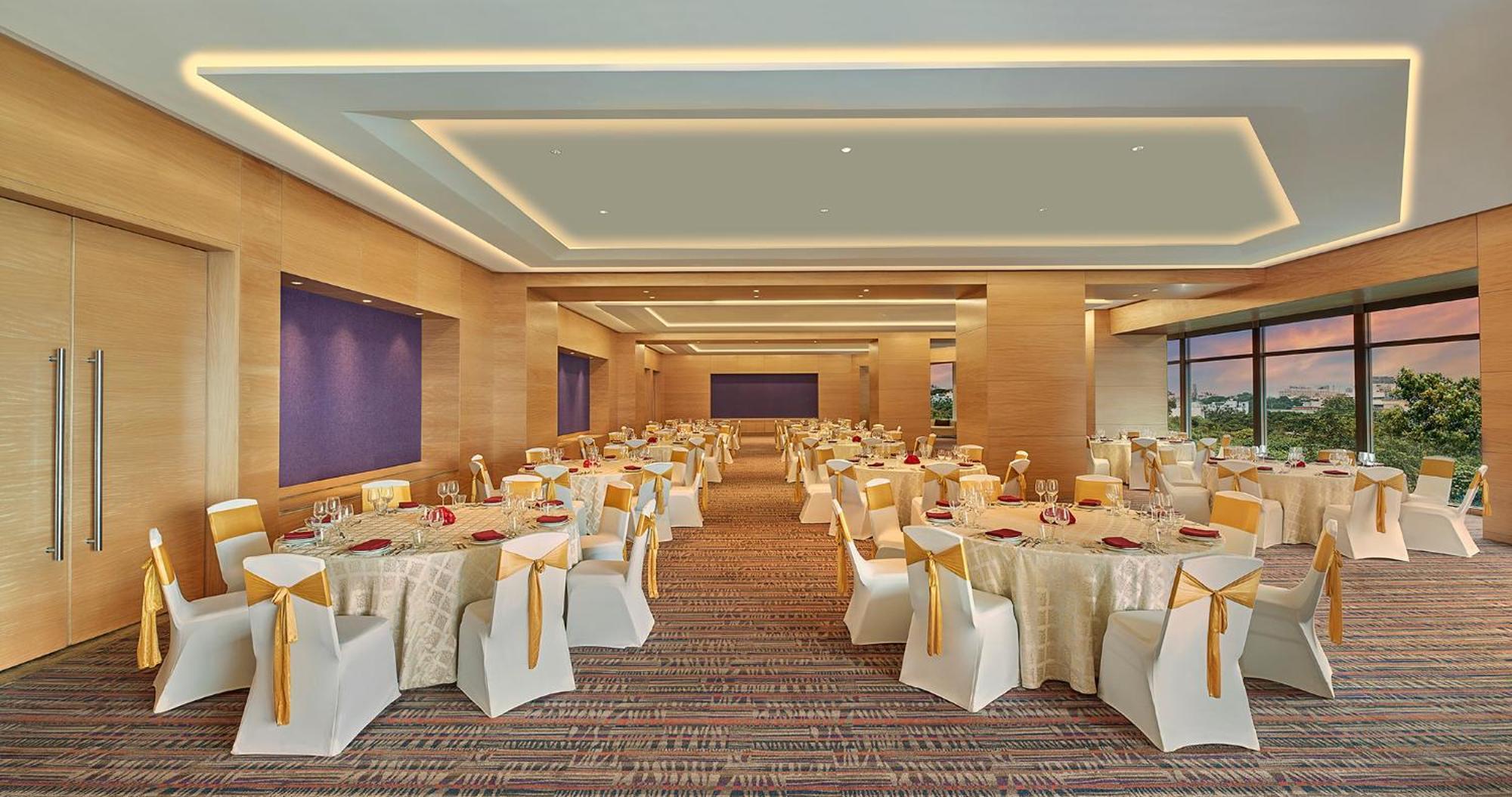 Hotel Hyatt Regency Čennai Exteriér fotografie The Royal Ballroom
