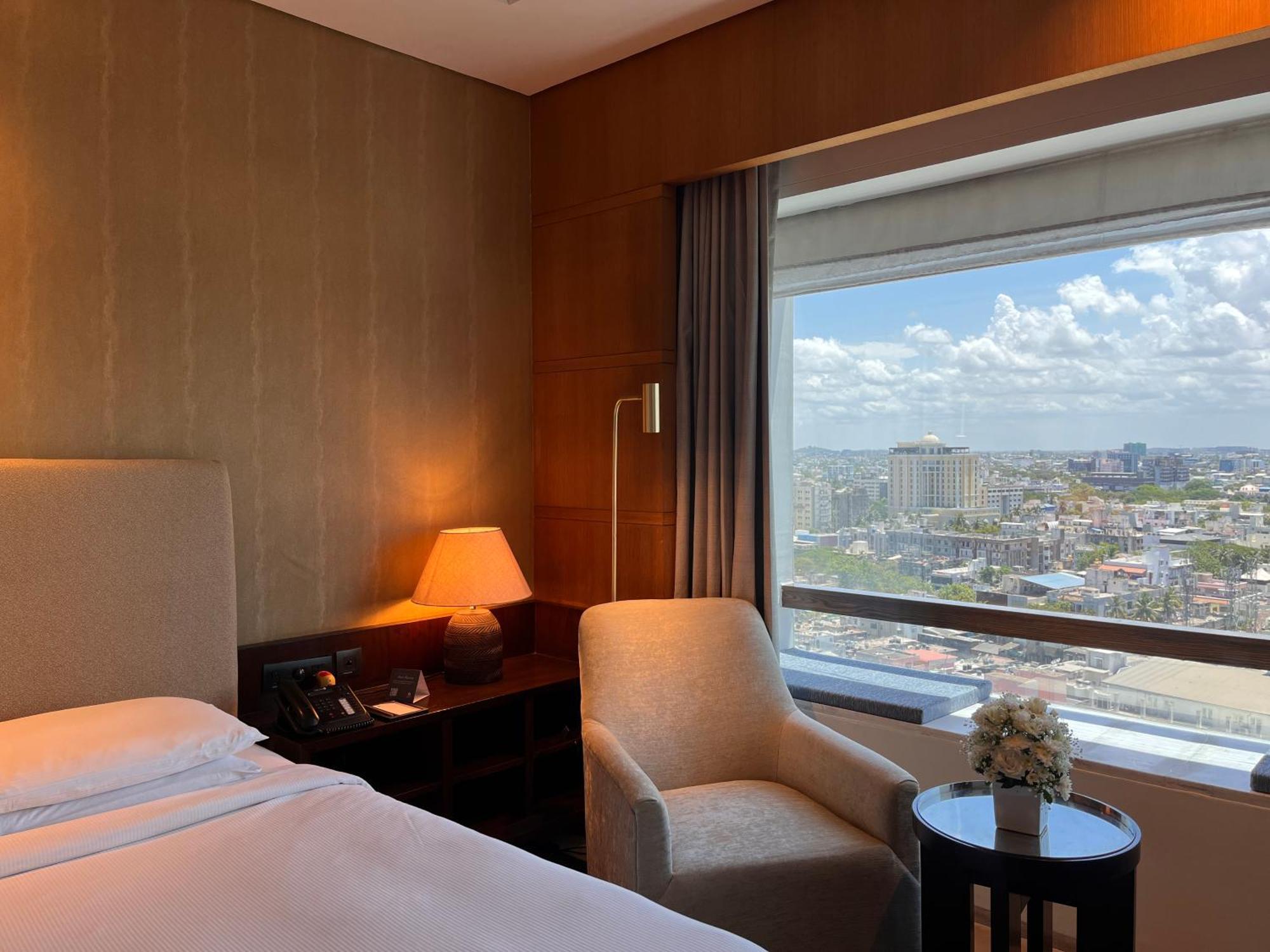 Hotel Hyatt Regency Čennai Exteriér fotografie A room at the hotel
